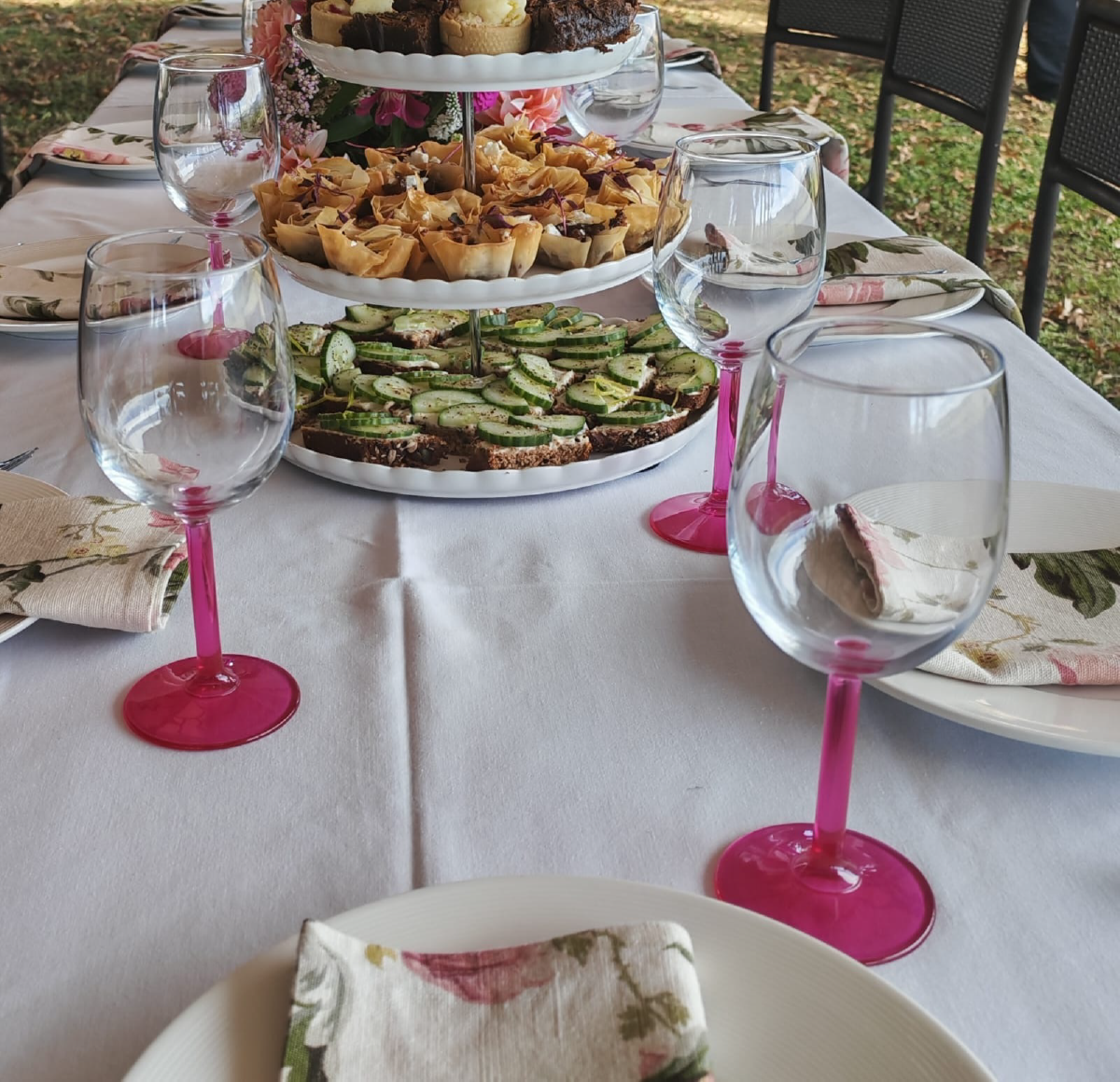 Pink stemmed Wine glasses